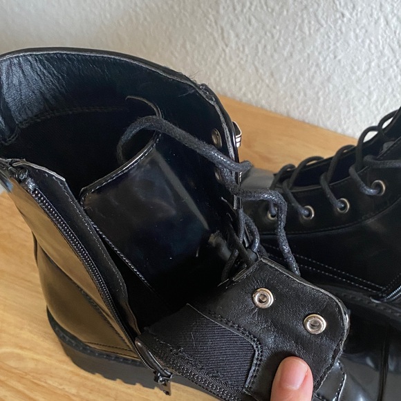 Wild Diva Black Lace-Up Women's Combat Boots - Picture 7 of 9